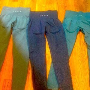 3 pairs of NVGTN contour leggings Small